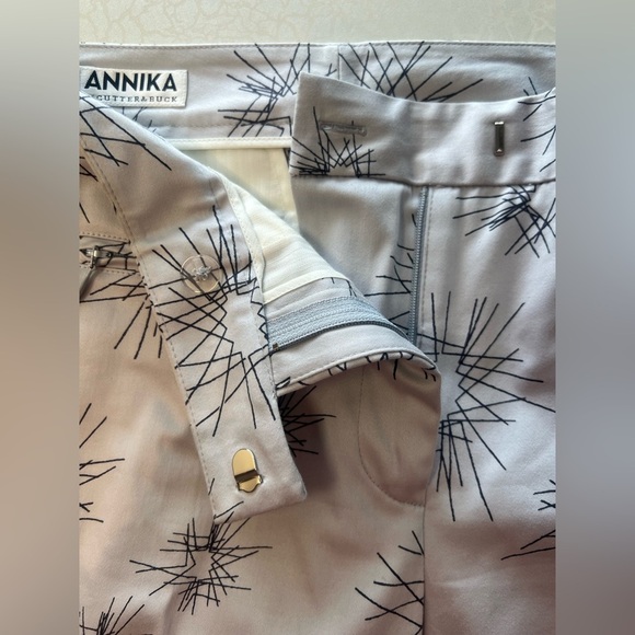 ANNIKA Cutter & Buck | ladies cropped golf pants. Size: 8 - Picture 3 of 16